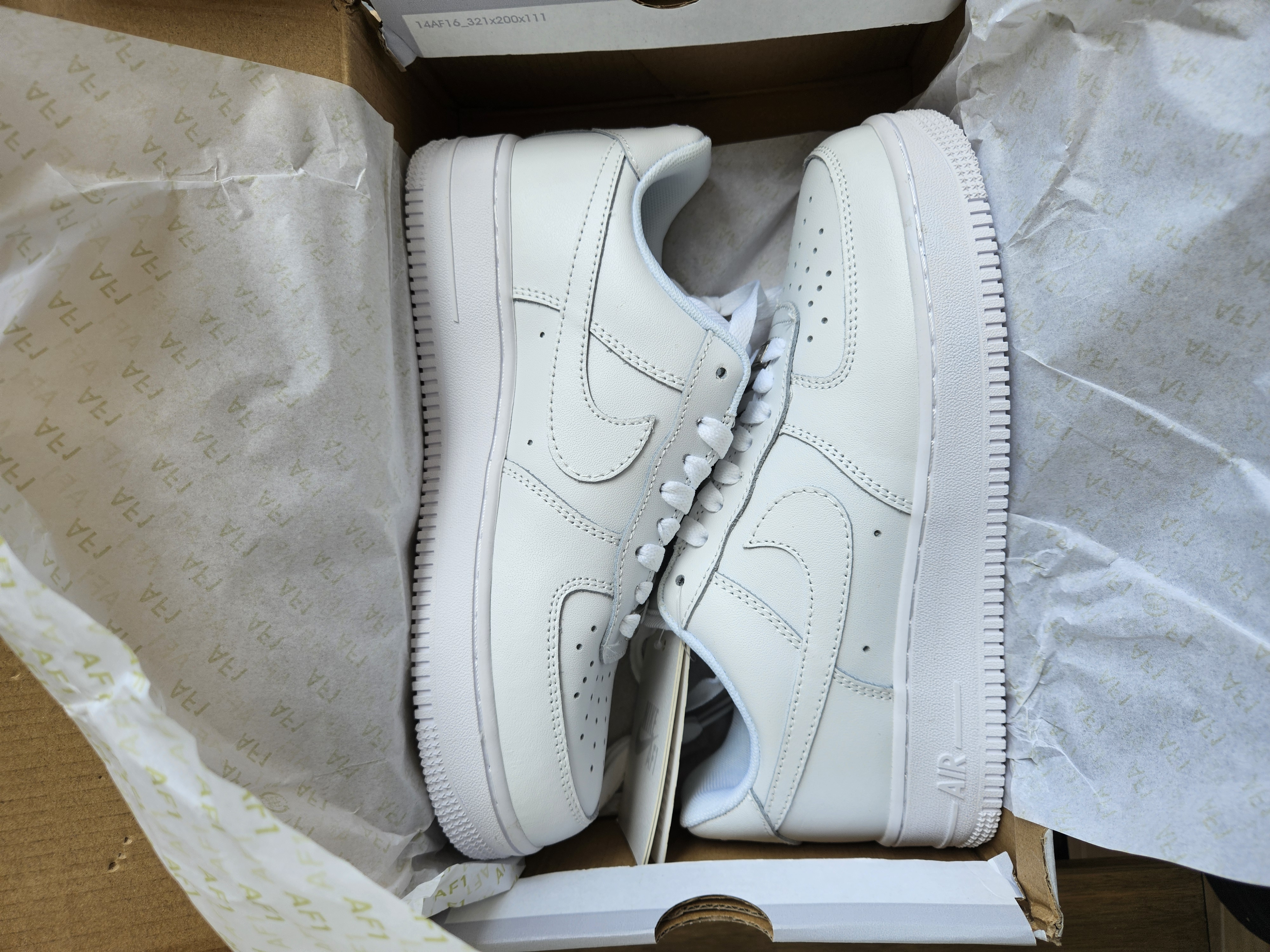 NIKE PATIKE Air Force 1