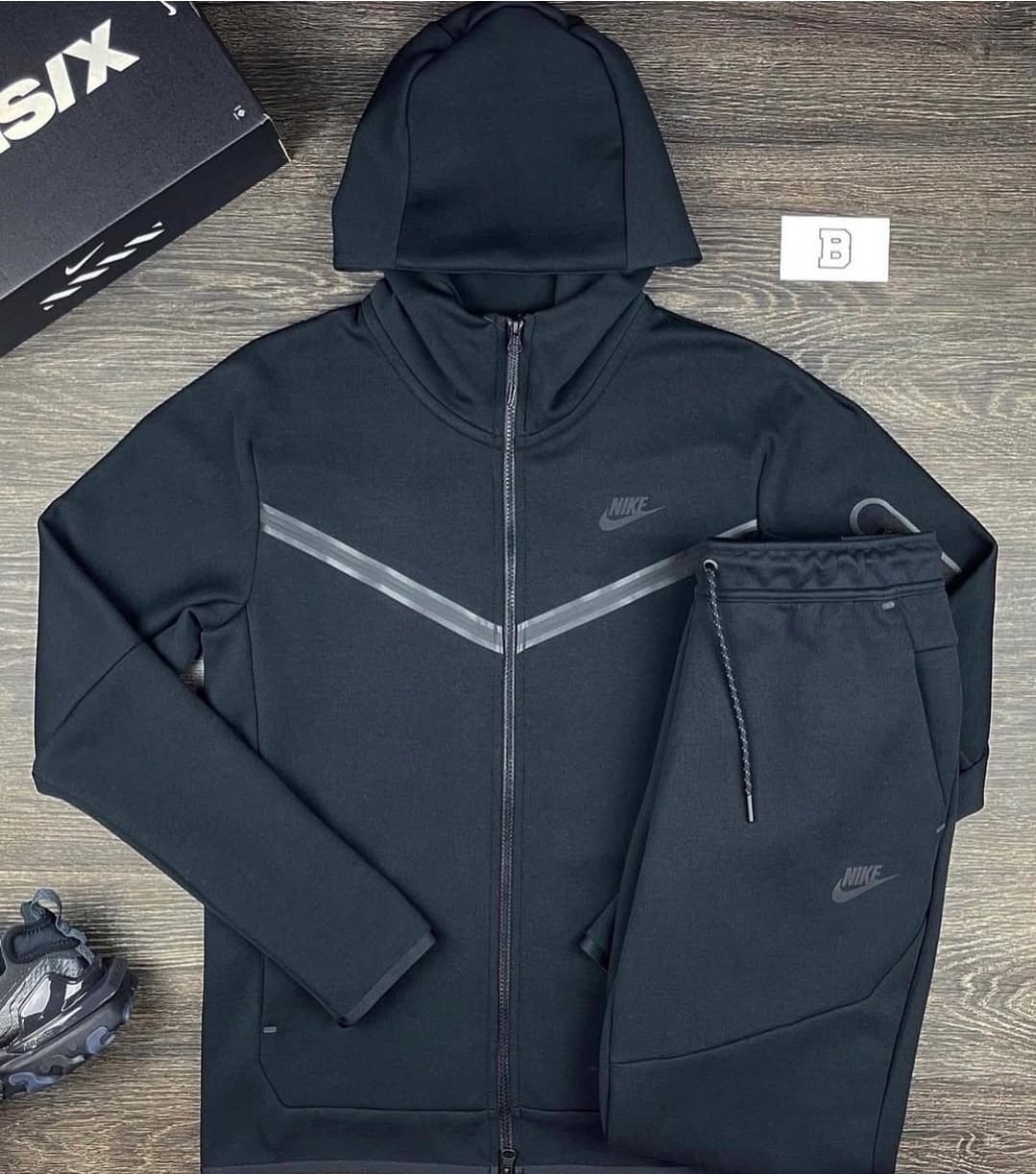 Nike Tech Fleece