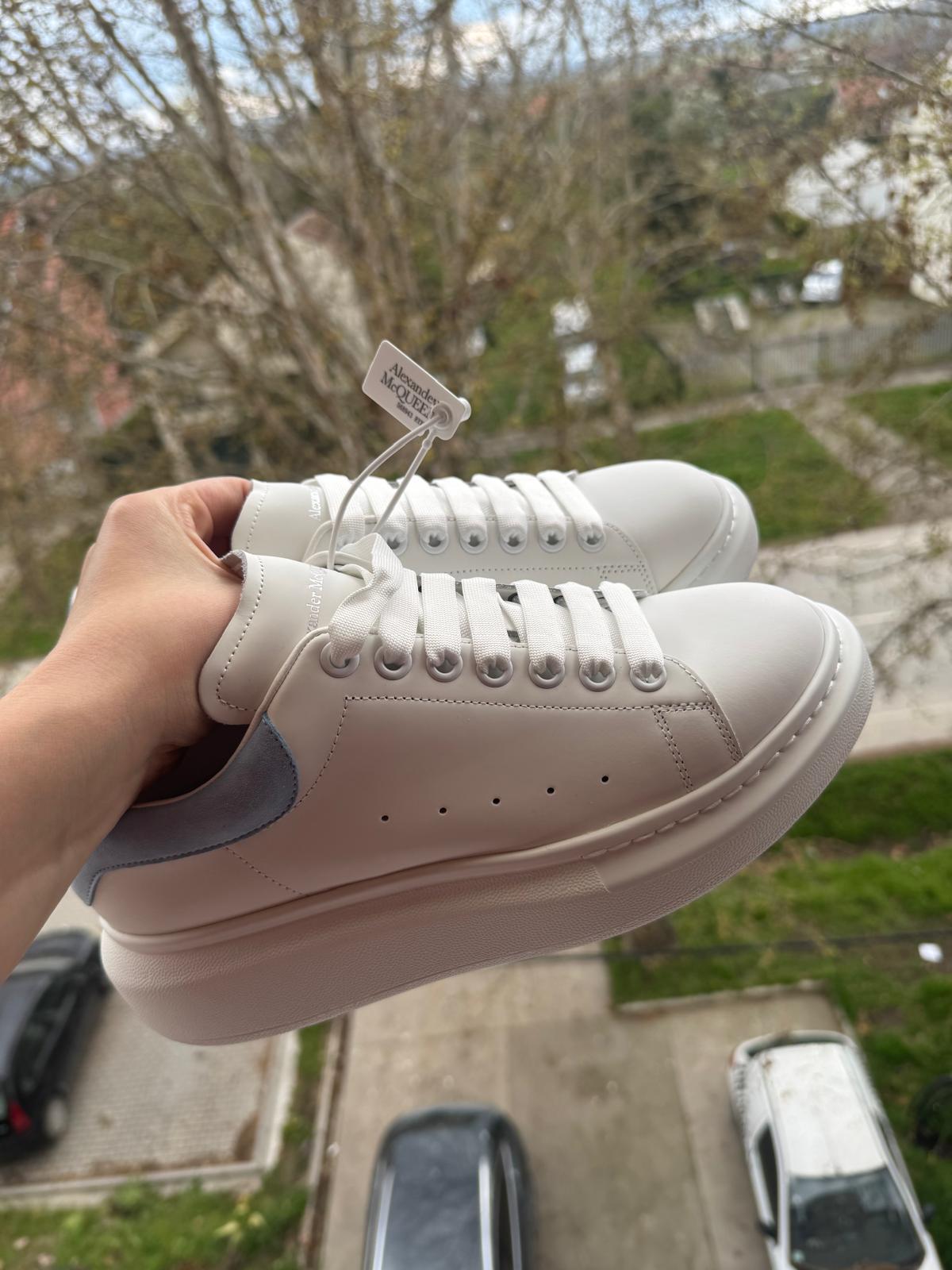 Alexander McQueen   14.500rsd  SRB