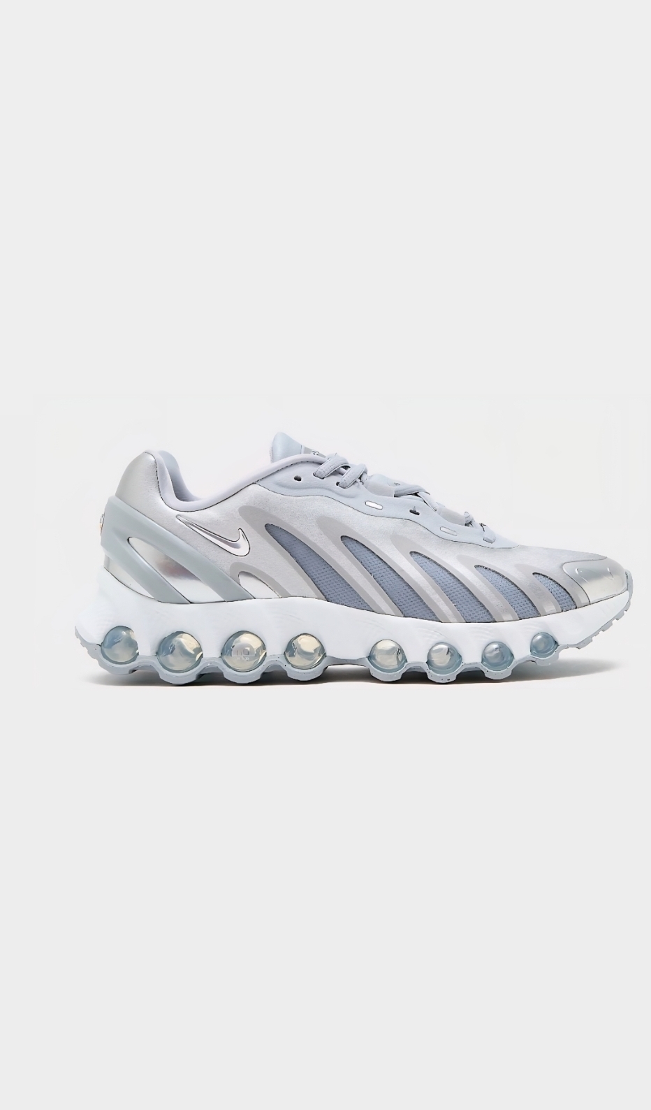 NIKE PATIKE Air Max DN8 Metallic Silver
