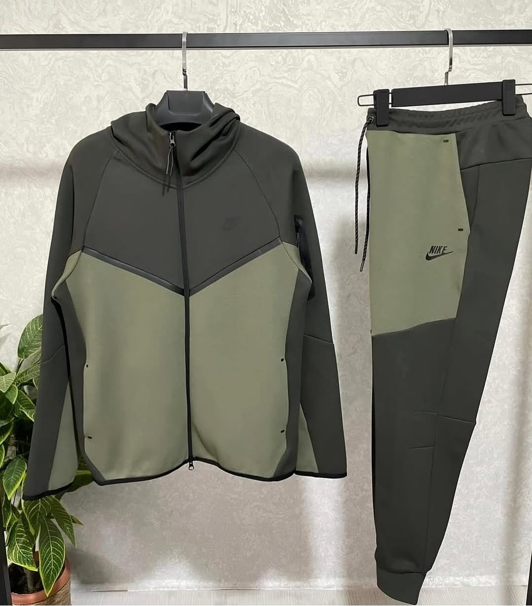 Nike Tech Fleece